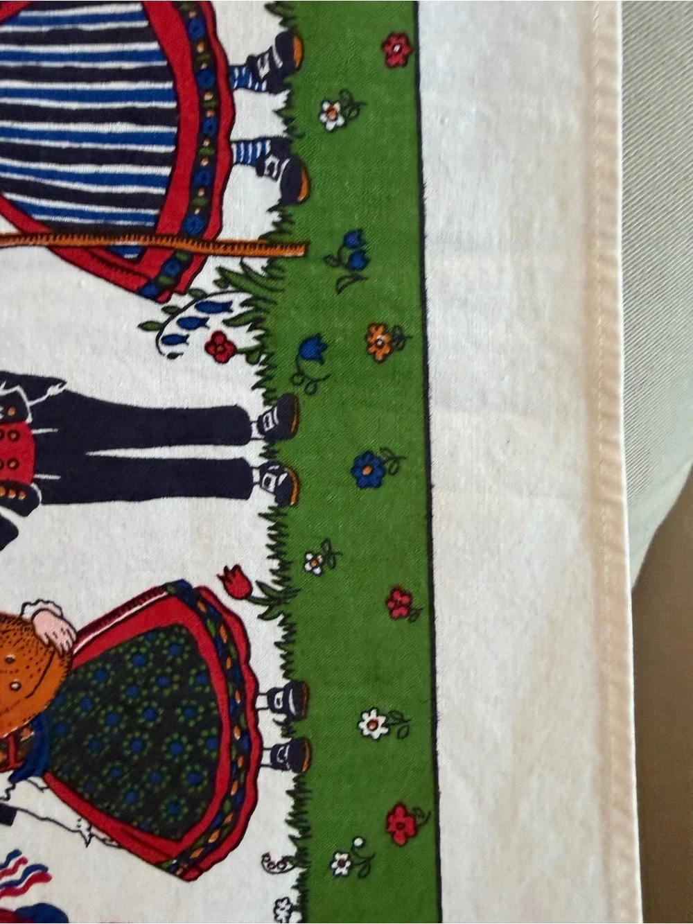 Vintage Beauville Hansi Tablecloth Alsatian Motif